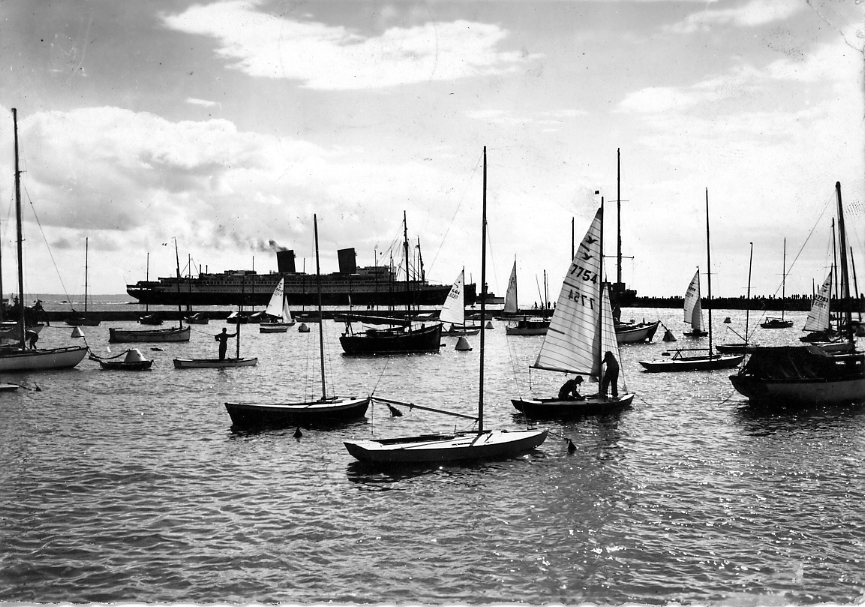  Snipe 7754 'Cate' à J-Cl. GIBON de Ste Adresse Carte Galf n°40 - Le Havre, Avant port, Départ de lIle de France